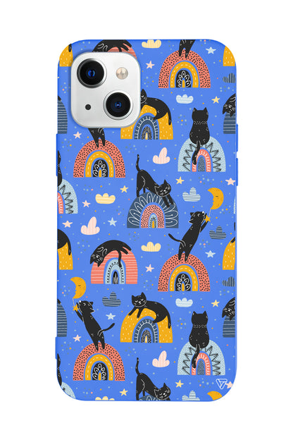 Sevimli Kara Kedi Lansman Model İçi Kadife Silikon Telefon Kılıfı – Plus Serisine Özel