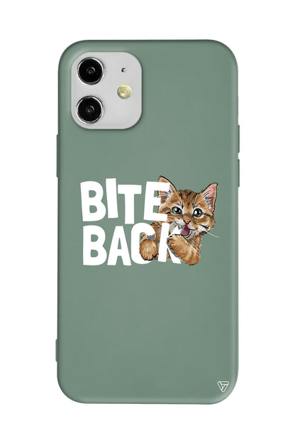 Harf Isıran Kedi Lansman Model İçi Kadife Silikon Telefon Kılıfı