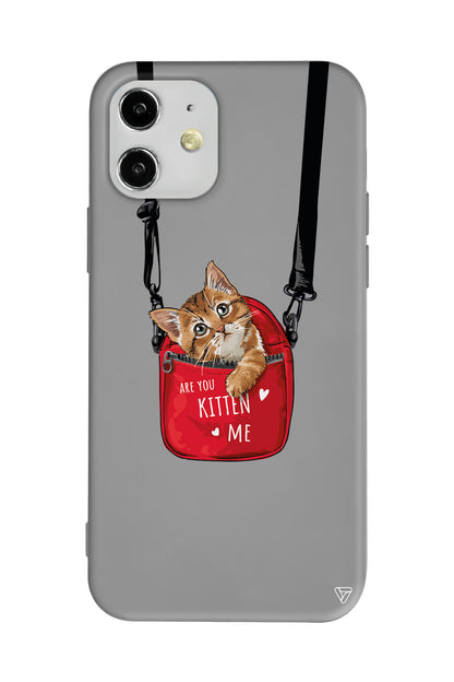 Çantada Kedi Lansman Model İçi Kadife Silikon Telefon Kılıfı