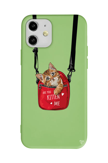 Çantada Kedi Lansman Model İçi Kadife Silikon Telefon Kılıfı
