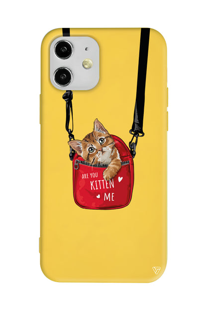Çantada Kedi Lansman Model İçi Kadife Silikon Telefon Kılıfı
