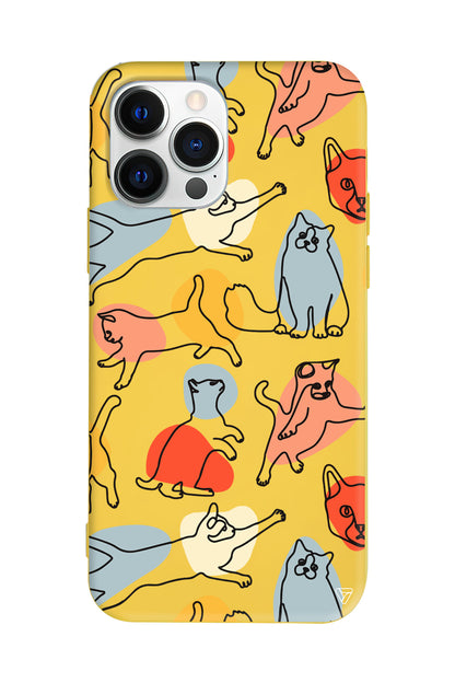 Renkli Kediler Lansman Model İçi Kadife Silikon Telefon Kılıfı