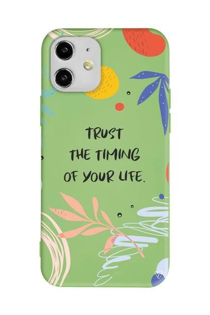 Trust The Timing Lansman Model İçi Kadife Silikon Telefon Kılıfı