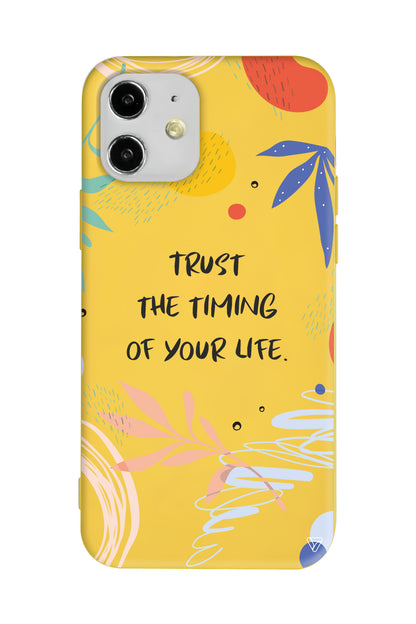 Trust The Timing Lansman Model İçi Kadife Silikon Telefon Kılıfı