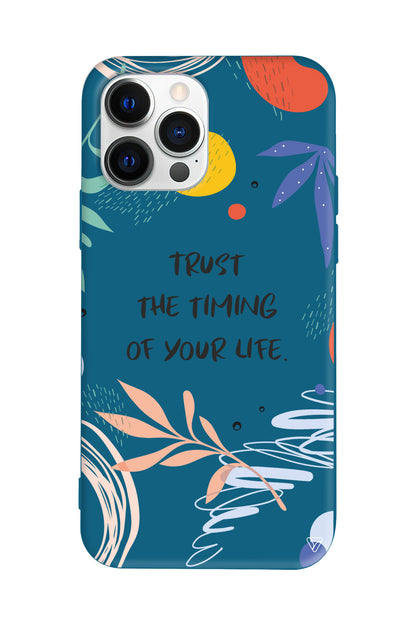 Trust The Timing Lansman Model İçi Kadife Silikon Telefon Kılıfı