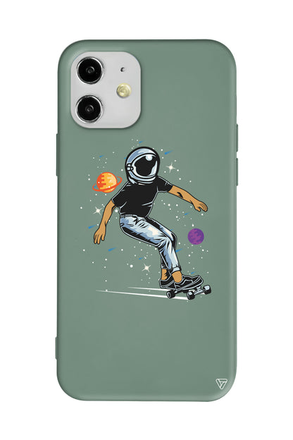 Kraterde Kaykay Lansman Model İçi Kadife Silikon Telefon Kılıfı