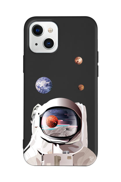 Astronotun Gözünden Lansman Model İçi Kadife Silikon Telefon Kılıfı – Plus Serisine Özel