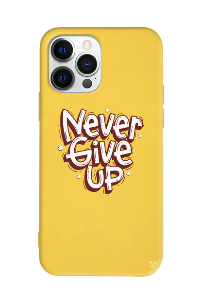 Never Give Up Lansman Model İçi Kadife Silikon Telefon Kılıfı